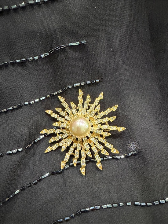 Jewelry - Gold Sunburst Pearl Center Brooch - Women's Jewelry